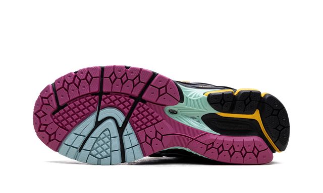 1906R "Black/Pink"