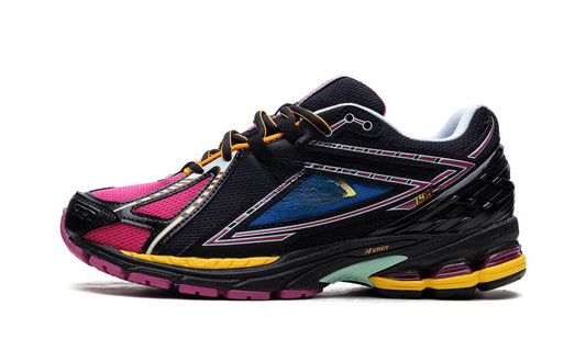 1906R "Black/Pink"
