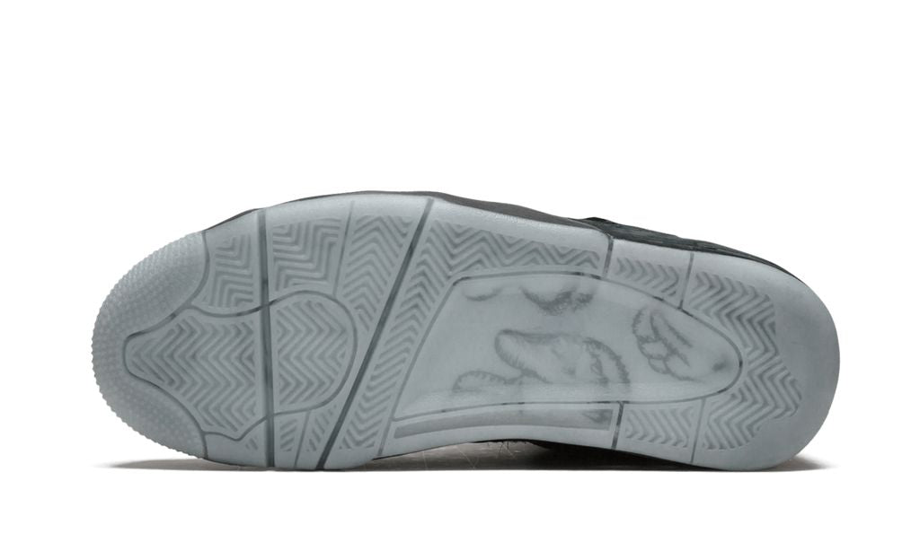 4 Retro Kaws Black