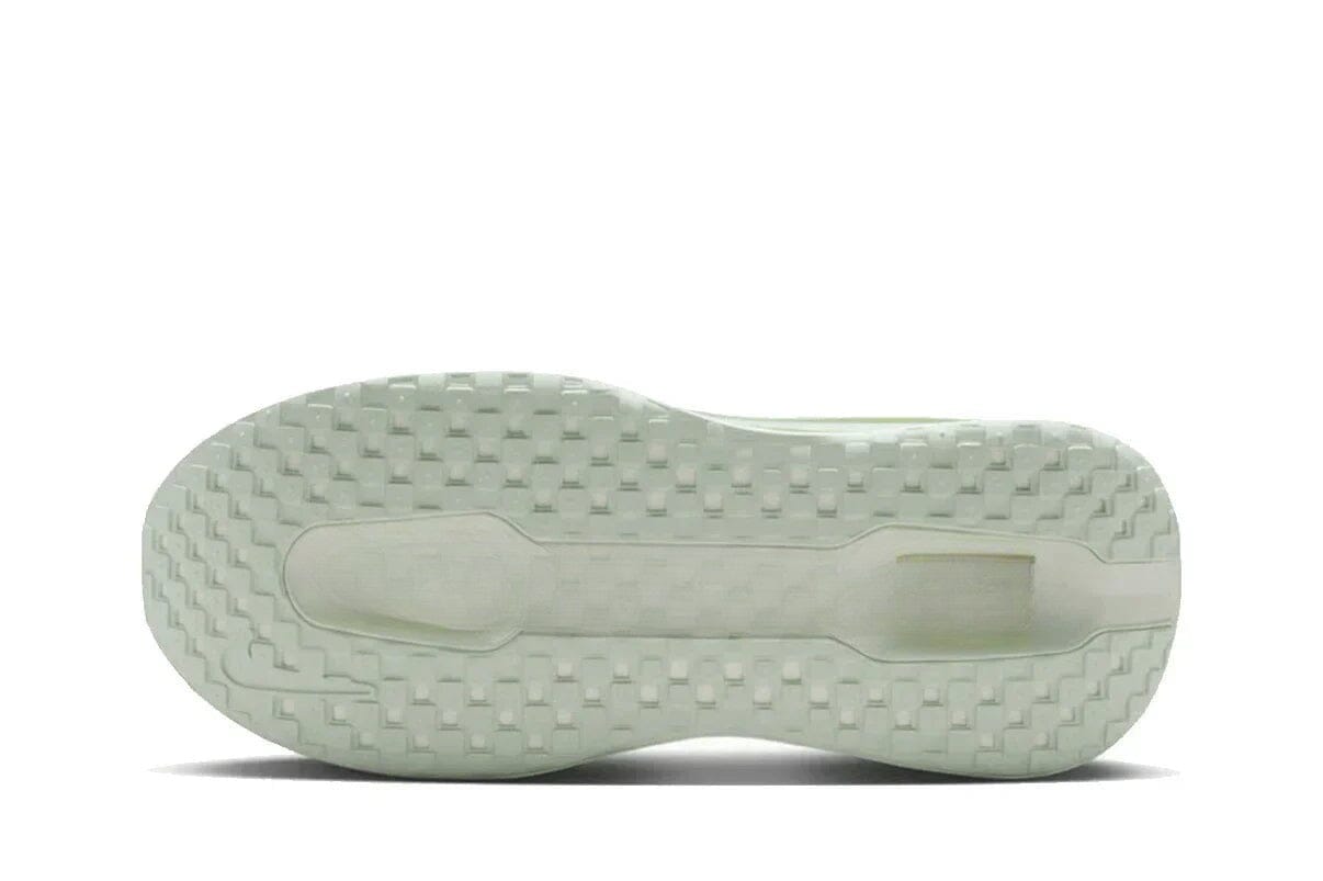 Vomero Premium Barely Volt Green